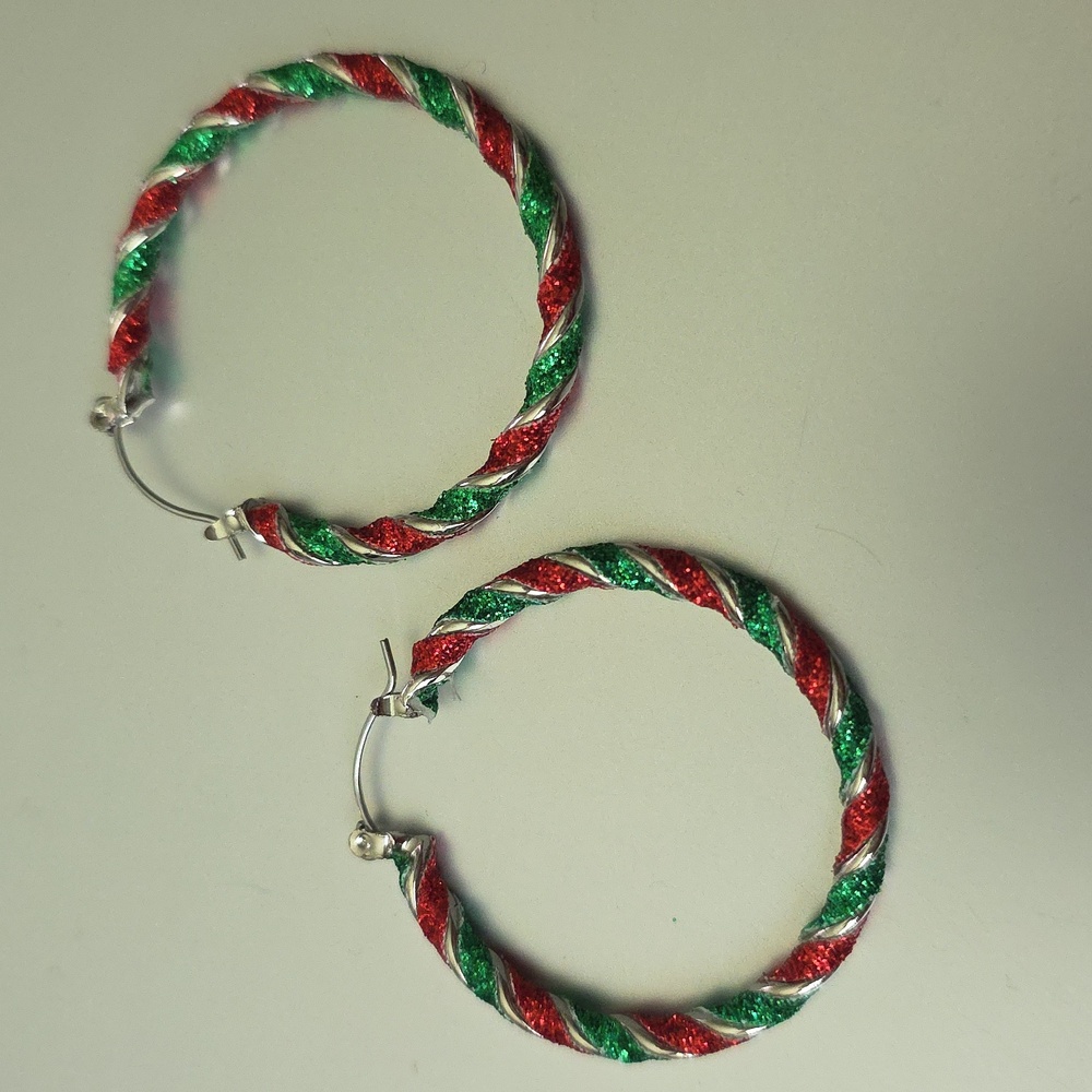 CANDY TWIST HOOP EARRINGS Christmas Fun